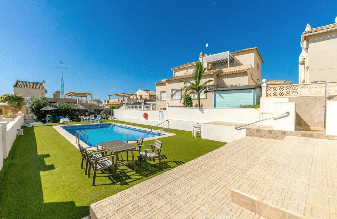 Bungalow til salg i San Miguel De Salinas