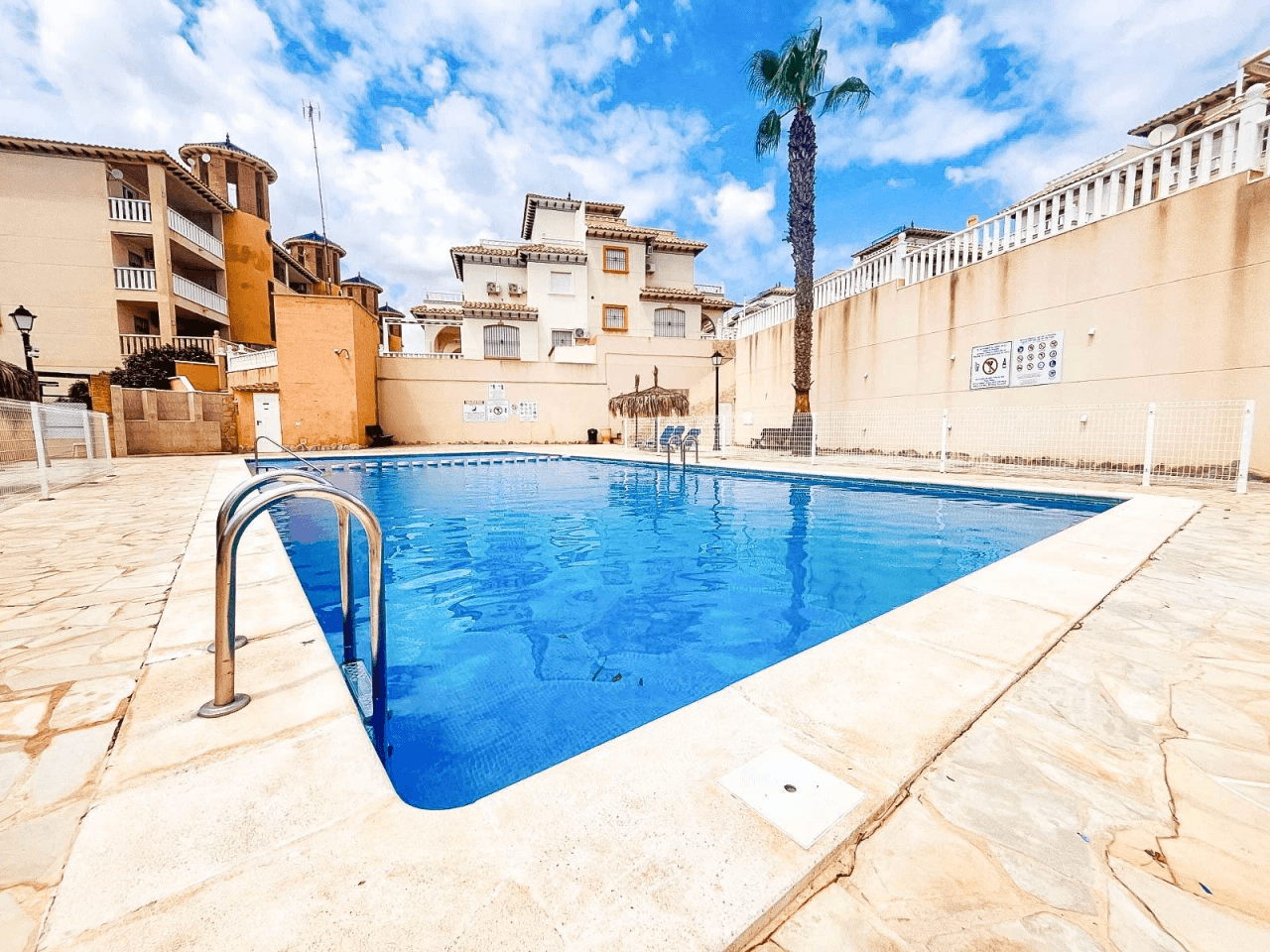 Bungalow til salg i Orihuela Costa