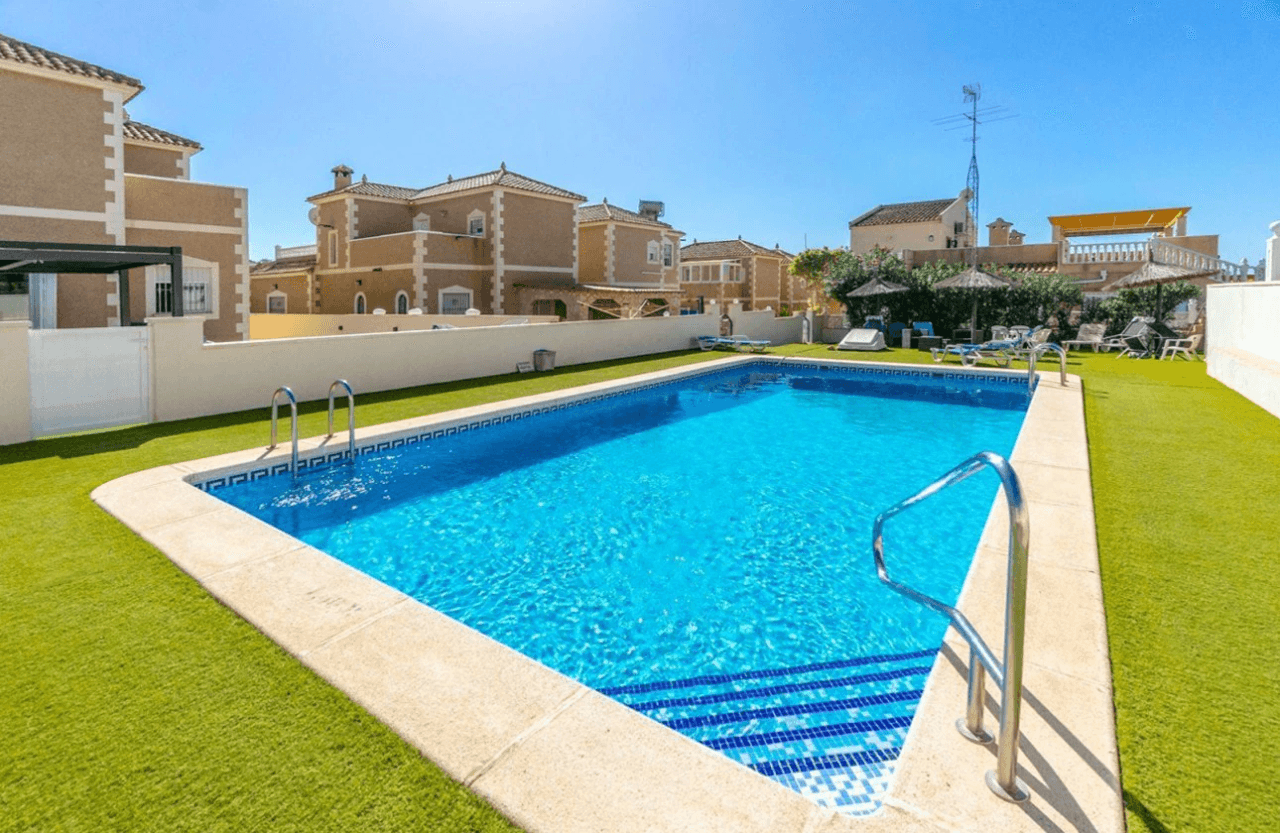 Bungalow til salg i San Miguel De Salinas