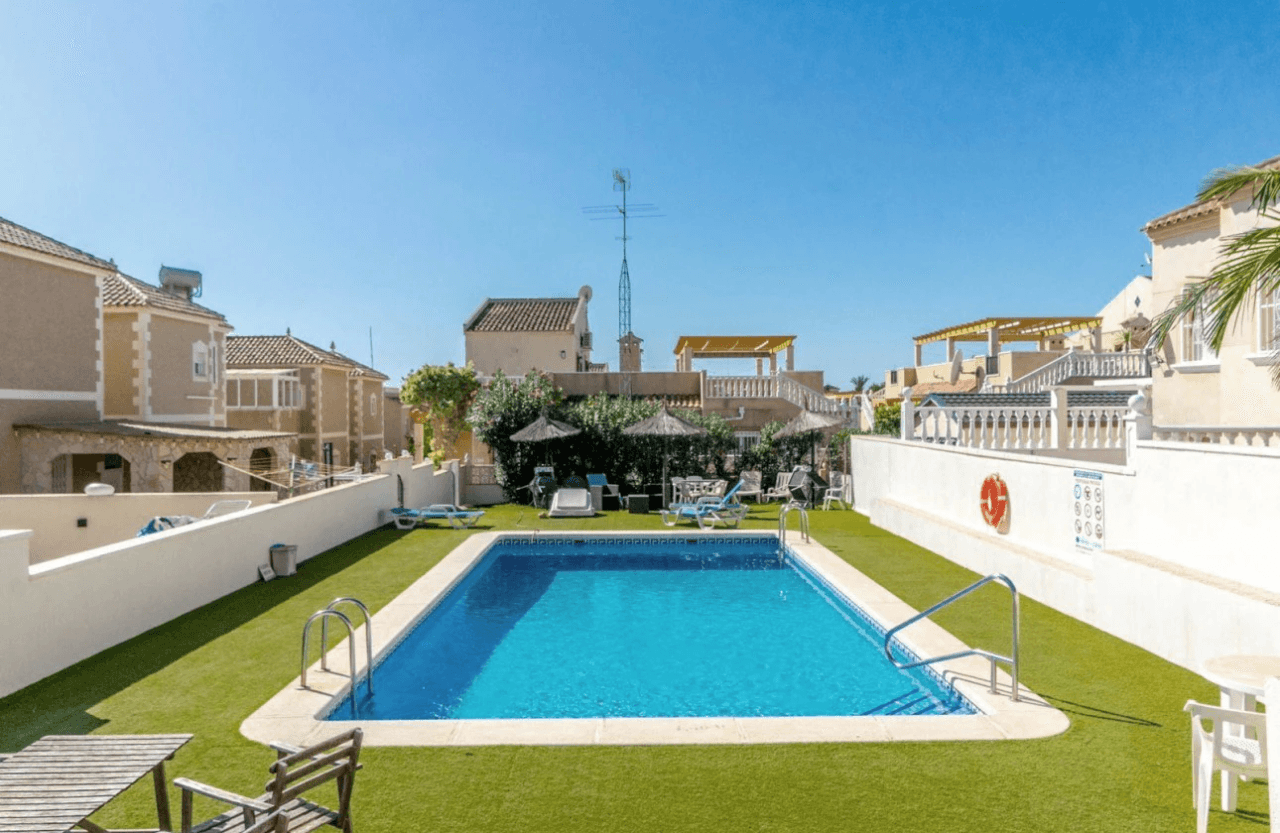 Bungalow til salg i San Miguel De Salinas