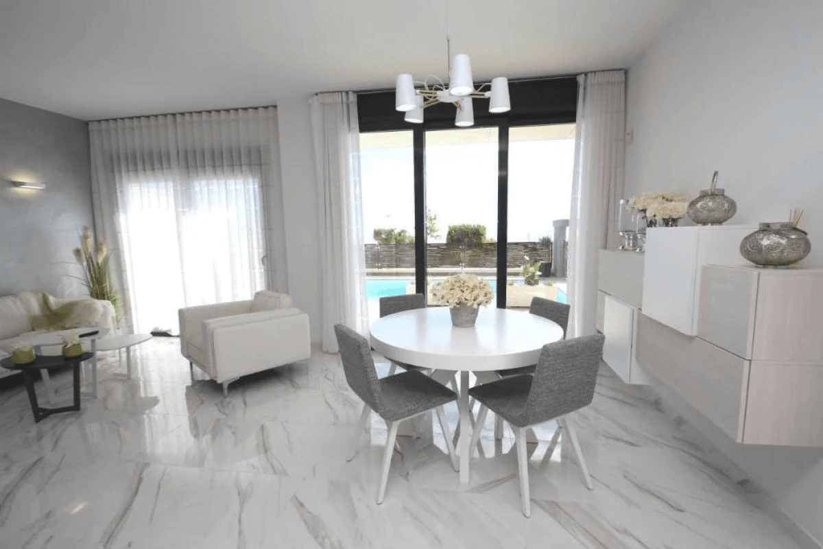 Villa til salg i San Miguel De Salinas