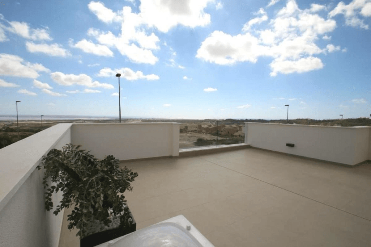 Villa til salg i San Miguel De Salinas