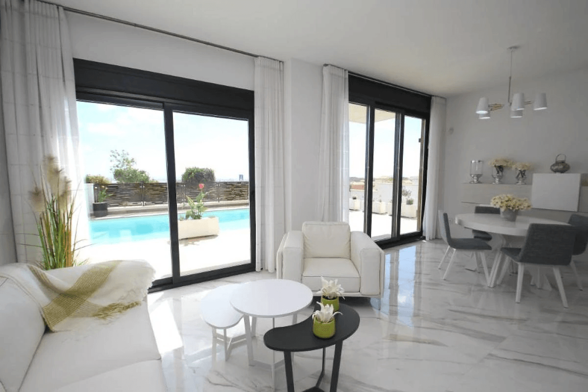 Villa til salg i San Miguel De Salinas