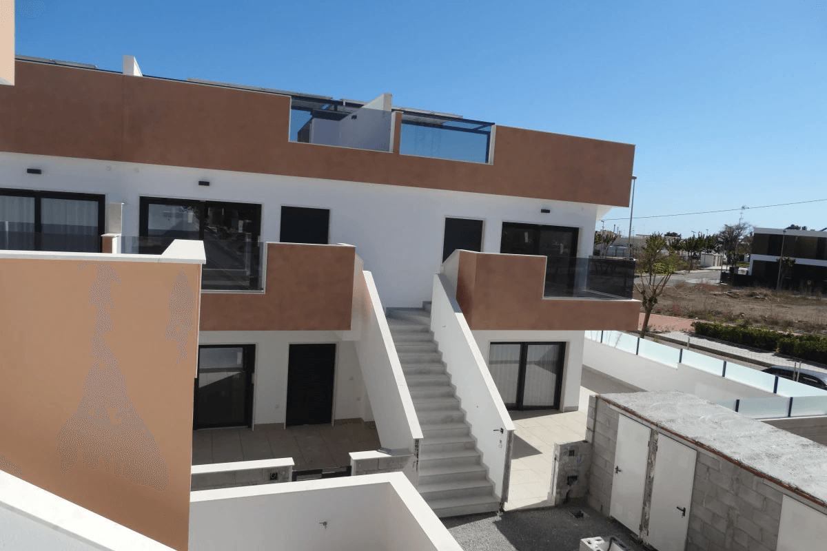 Bungalow for sale in Pilar De La Horadada