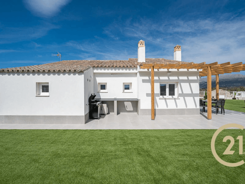 Villa til salg i Viñuela